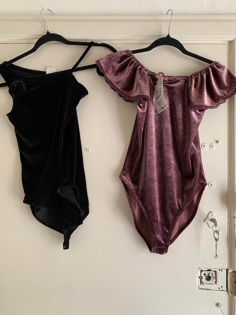 Zara fluwelen bodysuits, maat 164 (valt als 158), Kinderen en Baby's, Kinderkleding | Maat 164, Ophalen of Verzenden, Nieuw