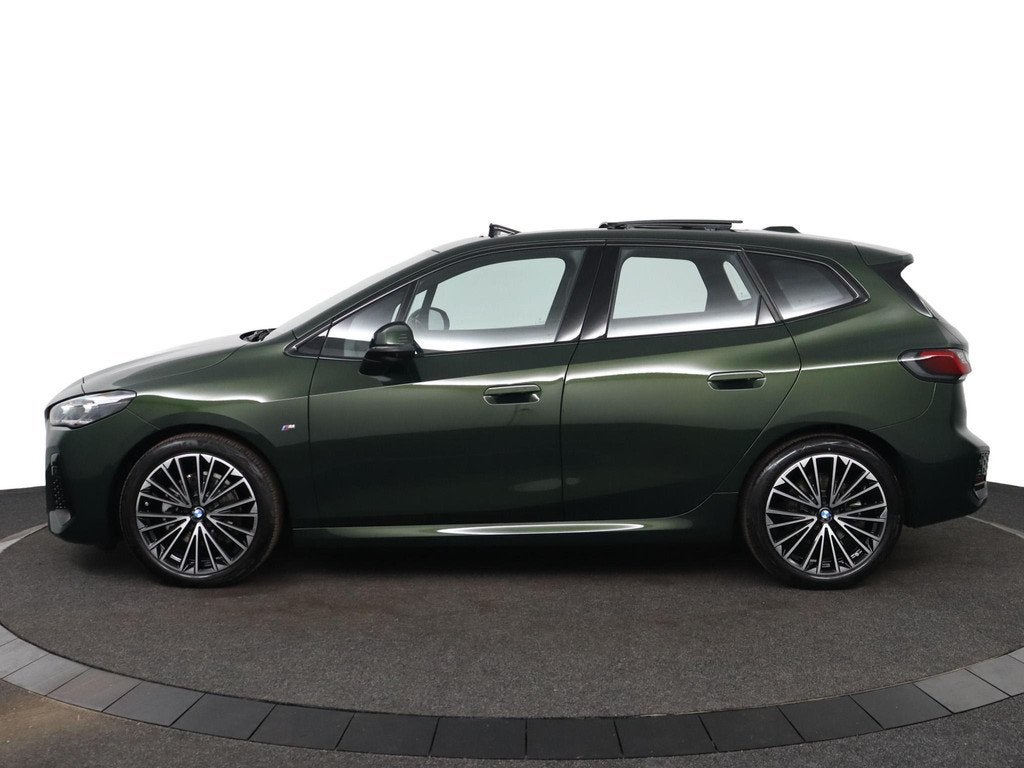 BMW 2 Serie Active Tourer 220i M Sportpakket | Harman-Kardon, Auto's, BMW, Stoelverwarming, Stof, Gebruikt, Met garantie (alle)