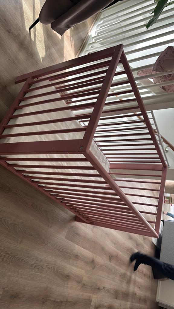 Roze ikea ledikant, Kinderen en Baby's, Boxen, Ophalen, Gebruikt