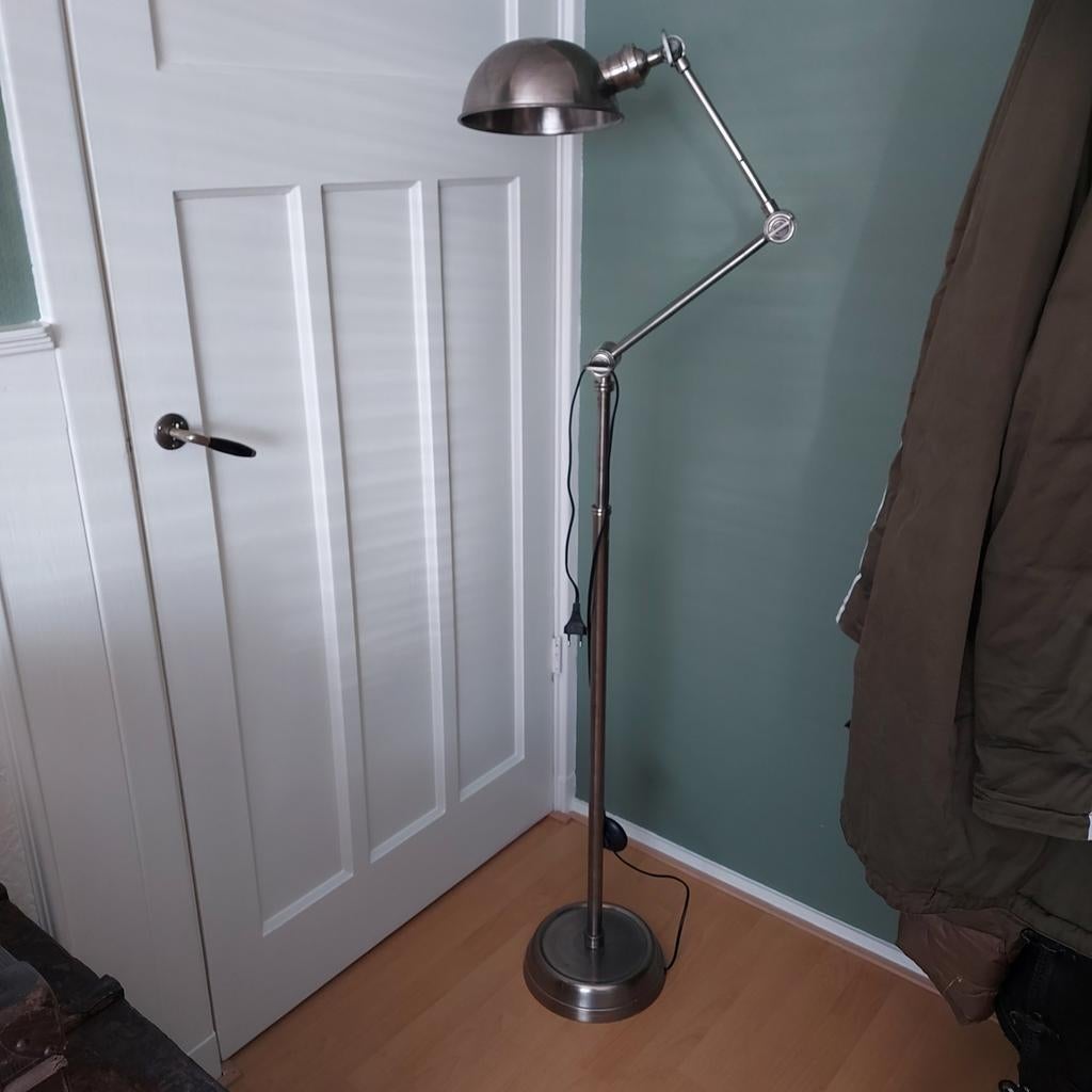 Mooie zilveren / chrome staande schemerlamp, Ophalen, Zo goed als nieuw, 150 tot 200 cm