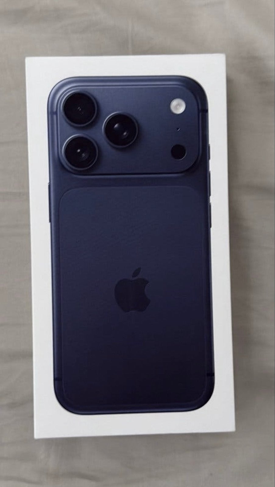 iPhone 17 Pro 256GB Deep Blue + TechWoven case+ Amac factuur, Blauw, Ophalen of Verzenden, Zo goed als nieuw, Zonder simlock