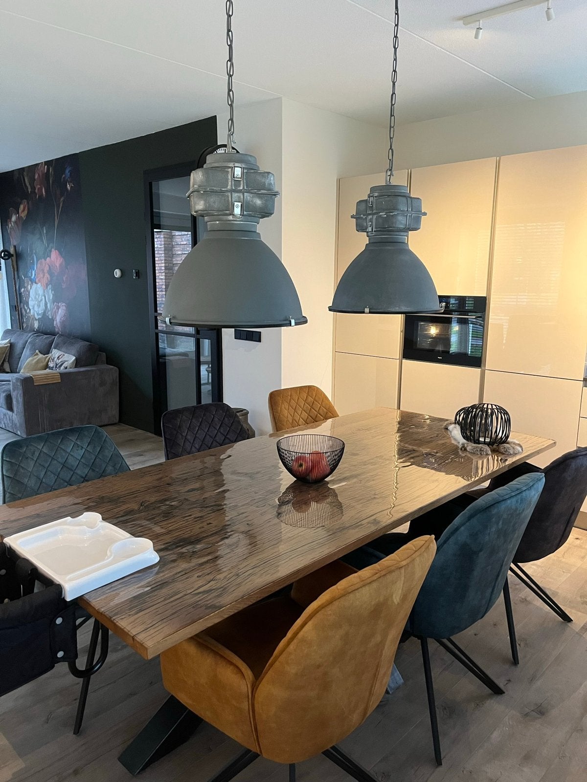 Robuuste eettafel met spinpoot, Ophalen, 200 cm of meer, 50 tot 100 cm, Vijf personen of meer