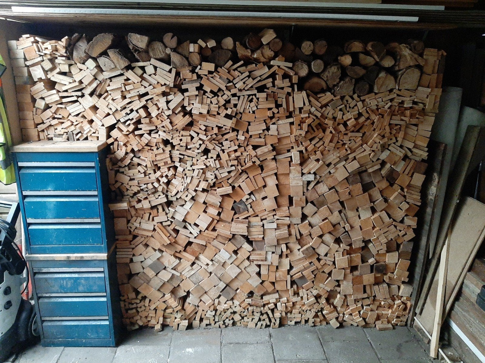 Brandhout Haardhout schoon en droog +- 2 kuub Eiken Vuren, Minder dan 3 m³, Ophalen