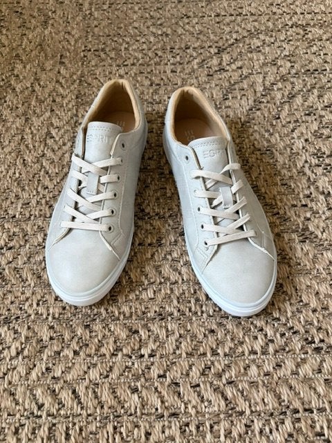Esprit nieuwe sneakers maat 39, Verzenden, Nieuw, Sneakers of Gympen, Grijs