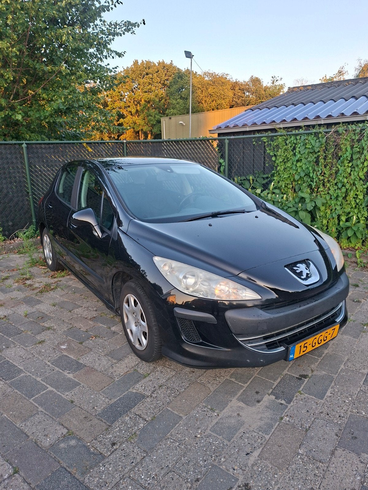Peugeot 308 1.6 VTI 16V 5-DRS 2009 Zwart, Voorwielaandrijving, 680 kg, 4 cilinders, 1650 kg