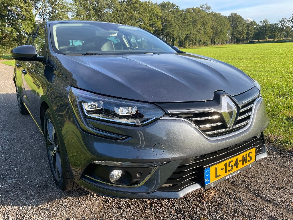Foto 4 van Renault Mégane TCe 130pk EDC 2016 adap.cruise head-up LED