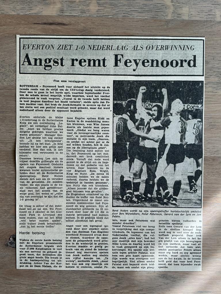 Voetbal krantenartikel Feyenoord Everton september 1979, Ophalen of Verzenden, Knipsel(s)