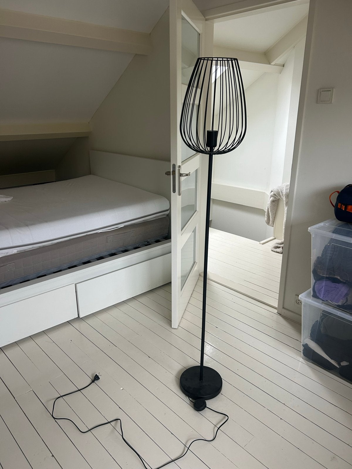 Zwarte staande lamp, E27 fitting, Huis en Inrichting, Ophalen, Gebruikt, E27 (groot), Metaal