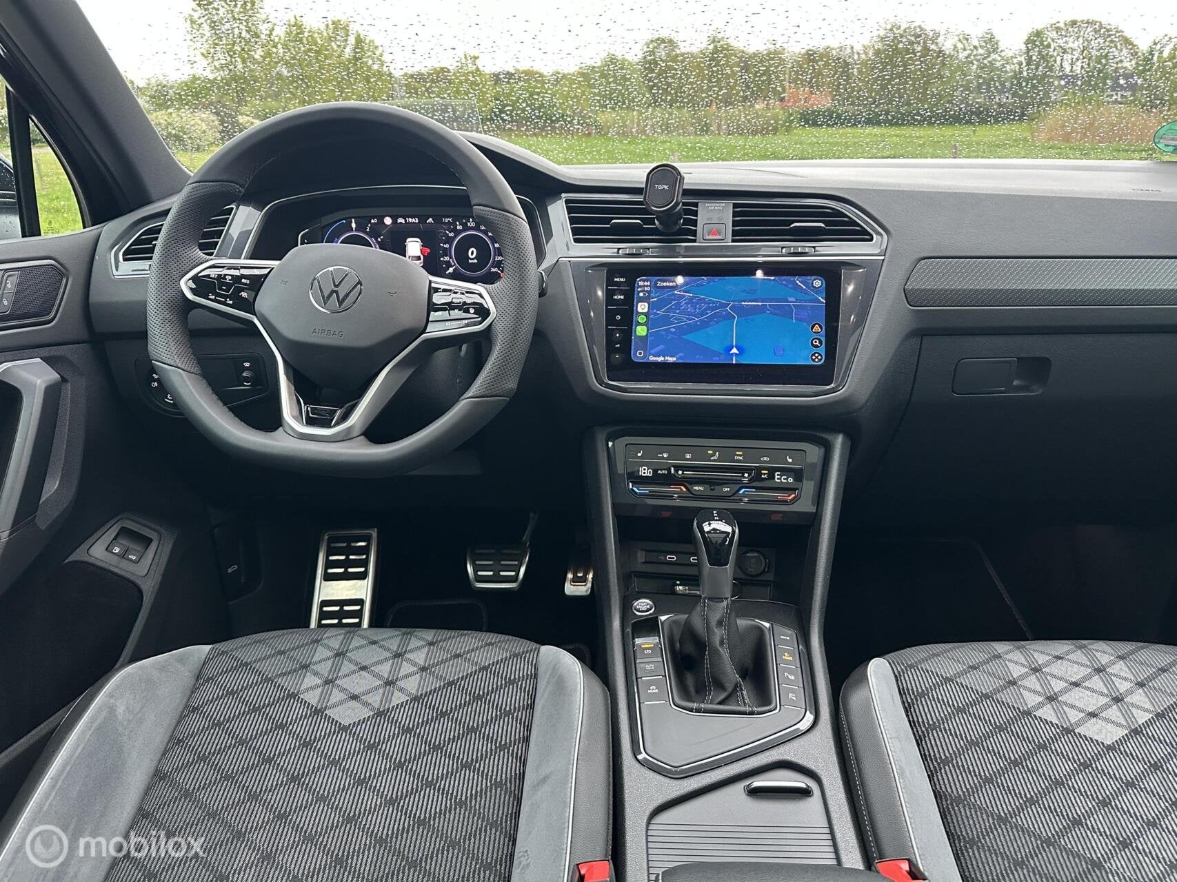 Volkswagen Tiguan 1.4 TSI eHybrid R-Line Trekhaak Pano✅, Auto's, Dealer onderhouden, 4 cilinders, Met garantie (alle), Leder en Stof