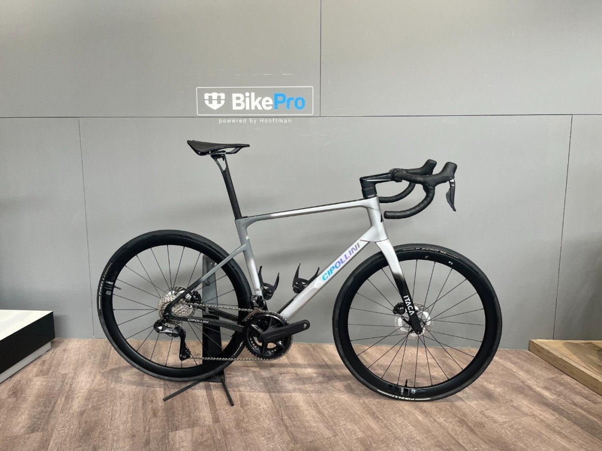 Cipollini Itaca L 2025 Grey-Dark Grey-Carbon Shiny, 28 inch, Carbon, -, Heren