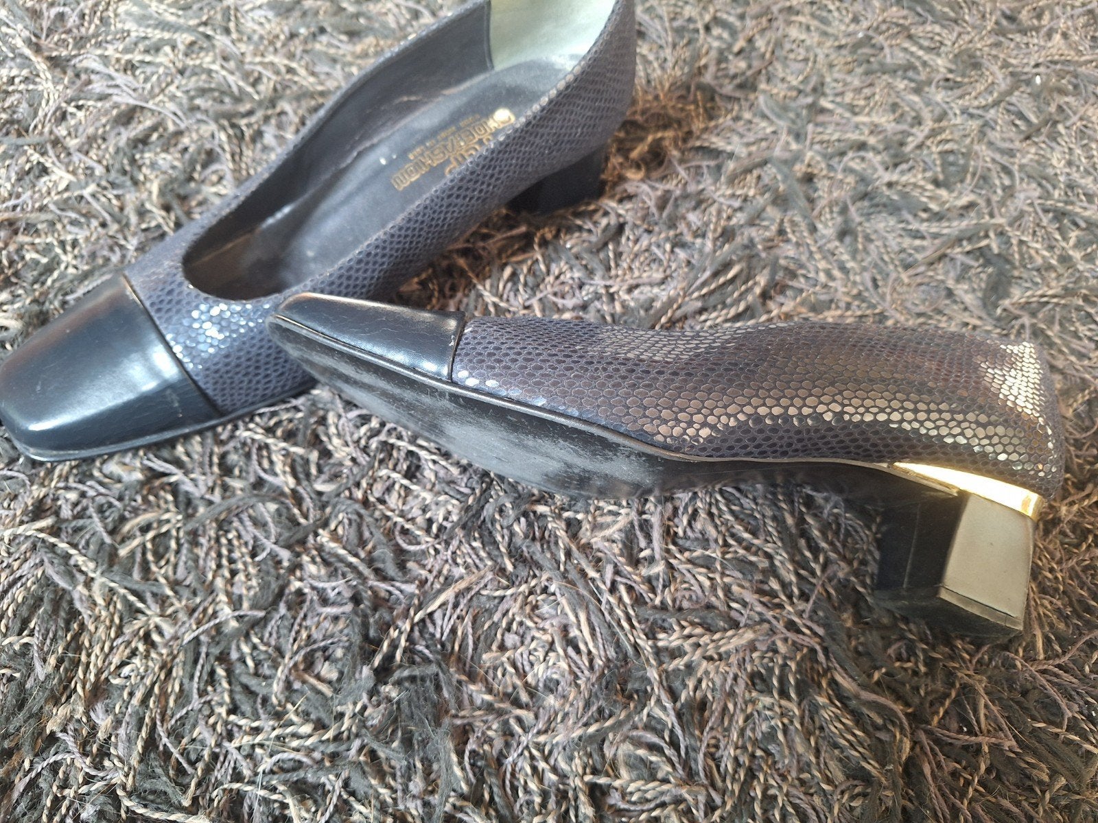 Elegante donkerblauwe Shoefashion Pumps - Maat 42, Pumps, Blauw, Ophalen of Verzenden, Zo goed als nieuw