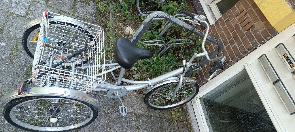(AANBIEDEN 100 ) een driewieler voor volwassenen, Fietsen en Brommers, Fietsen | Driewielfietsen, Ophalen of Verzenden, Gebruikt