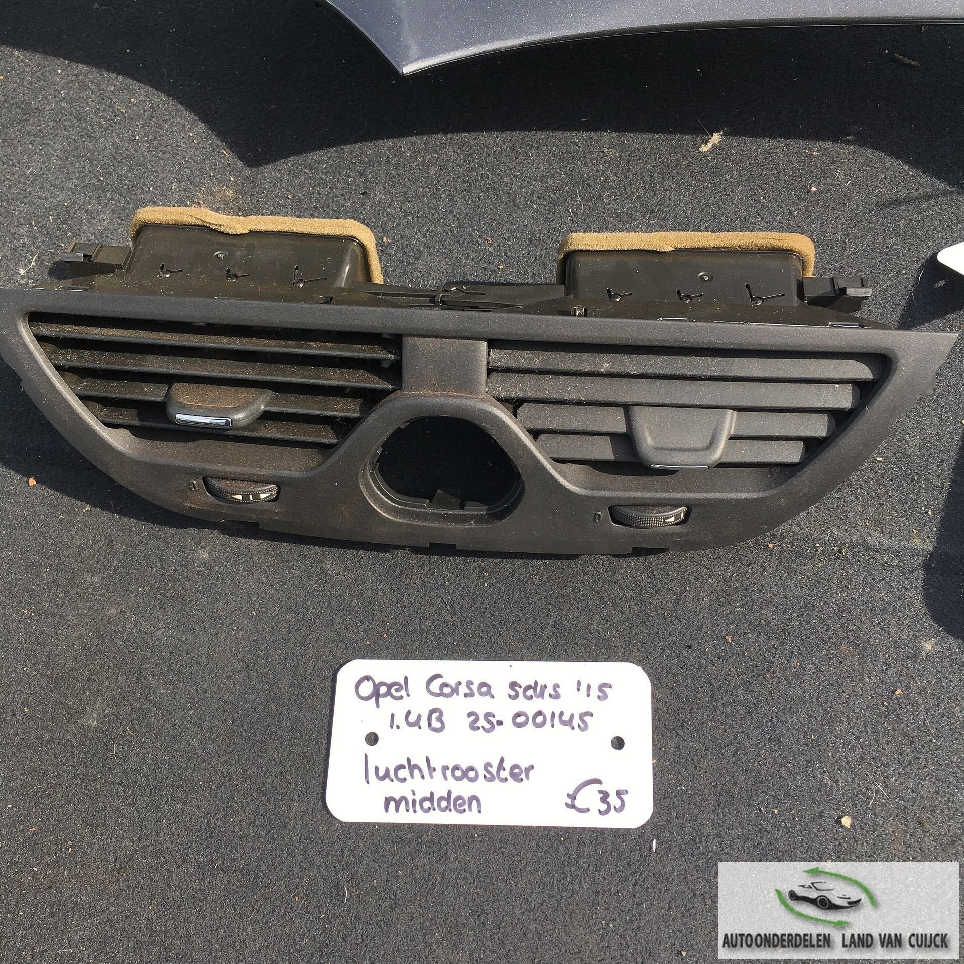 Opel Corsa E 5 drs 1.4B 2500145 2015  Luchtrooster midden