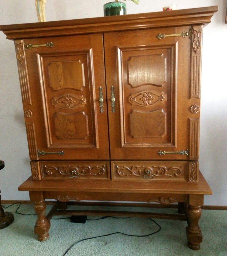 Woonkamer kast met relief, Ophalen, Gebruikt, 25 tot 50 cm, Met deur(en)