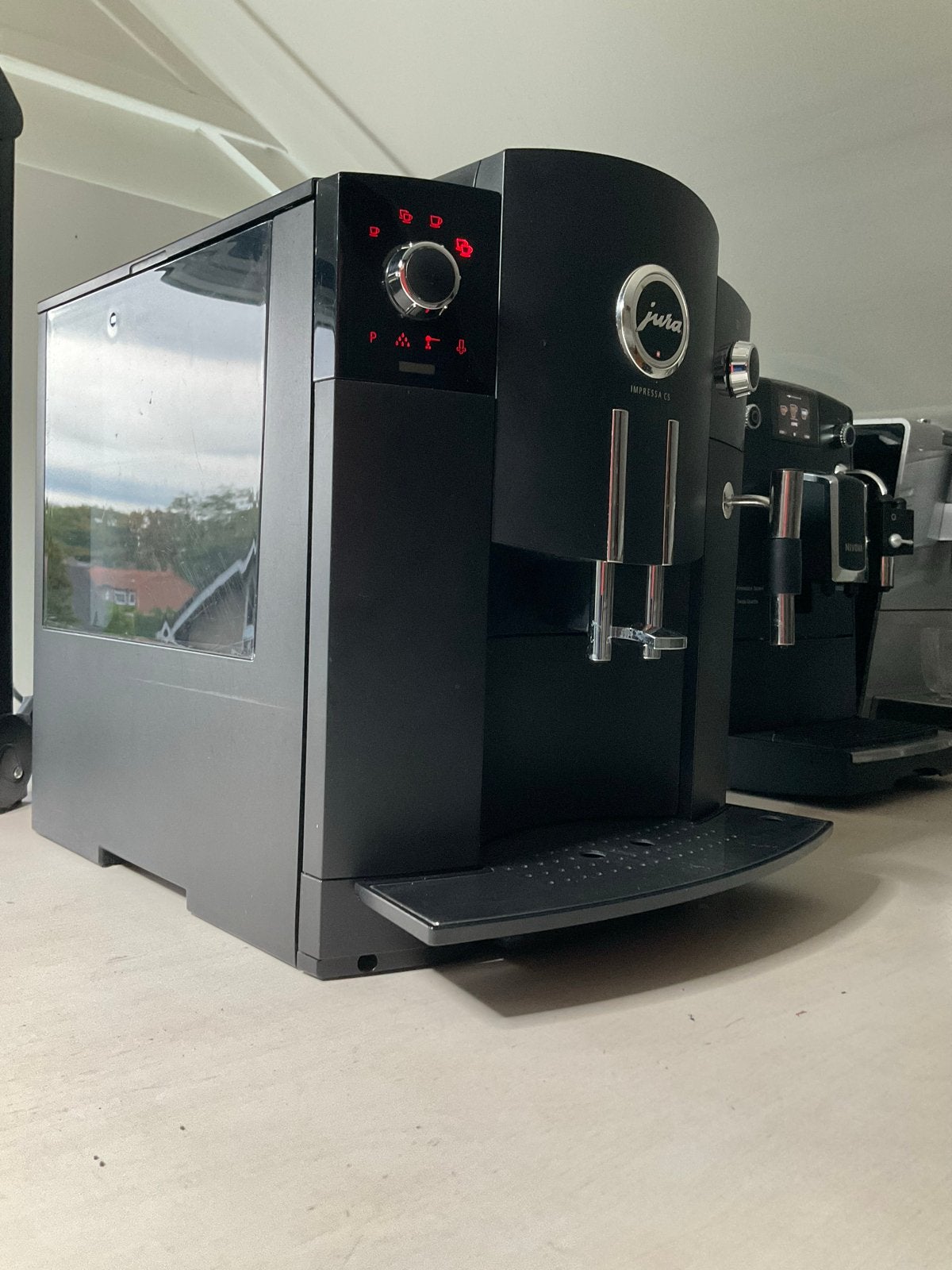Jura Impressa C5 Koffiemachine - Zo goed als, Ophalen, Afneembaar waterreservoir, Gemalen koffie, 4 tot 10 kopjes