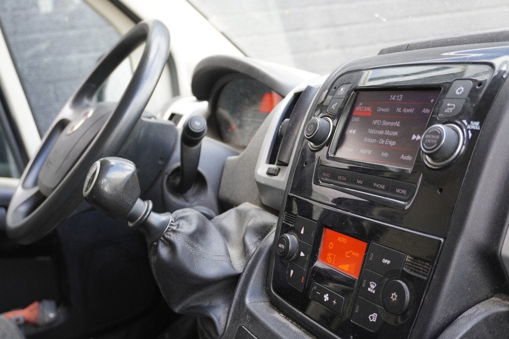 Fiat Ducato 2.3 MultiJet L2H2 EURO 6 - A/C Climate - Navi -, Auto's, Bestelauto's, Voorwielaandrijving, Gebruikt, Start-stop-systeem