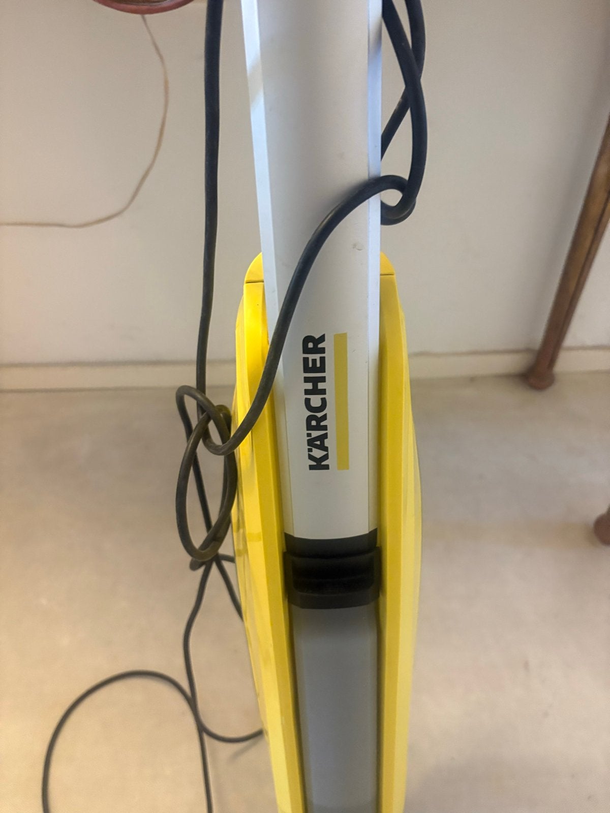 Kärcher FC 5 Hard Floor Cleaner - Zo goed als nieuw, Ophalen of Verzenden, Zo goed als nieuw, Schrobmachine