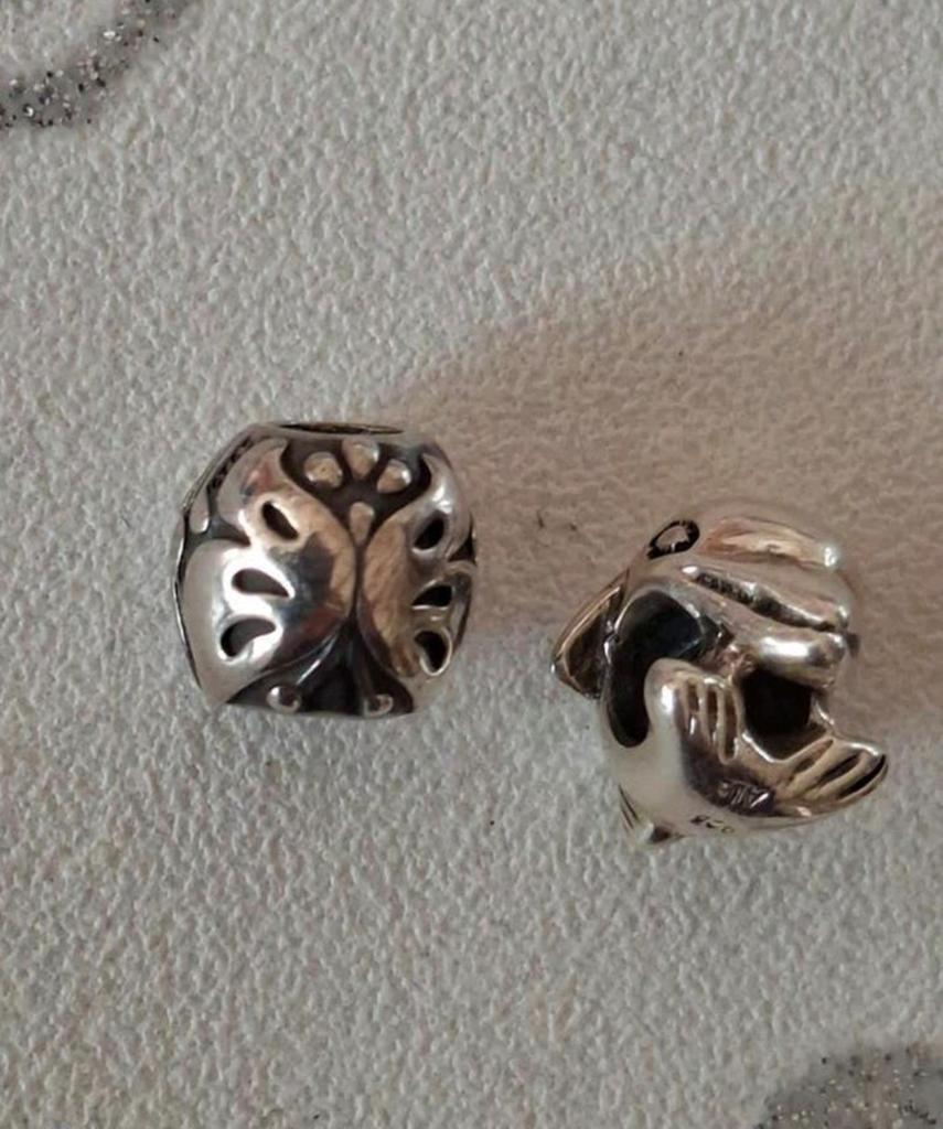 Pandora vlinder en dolfijn in nieuwstaat, Verzenden, Pandora, Zo goed als nieuw, 2 of 3 bedels