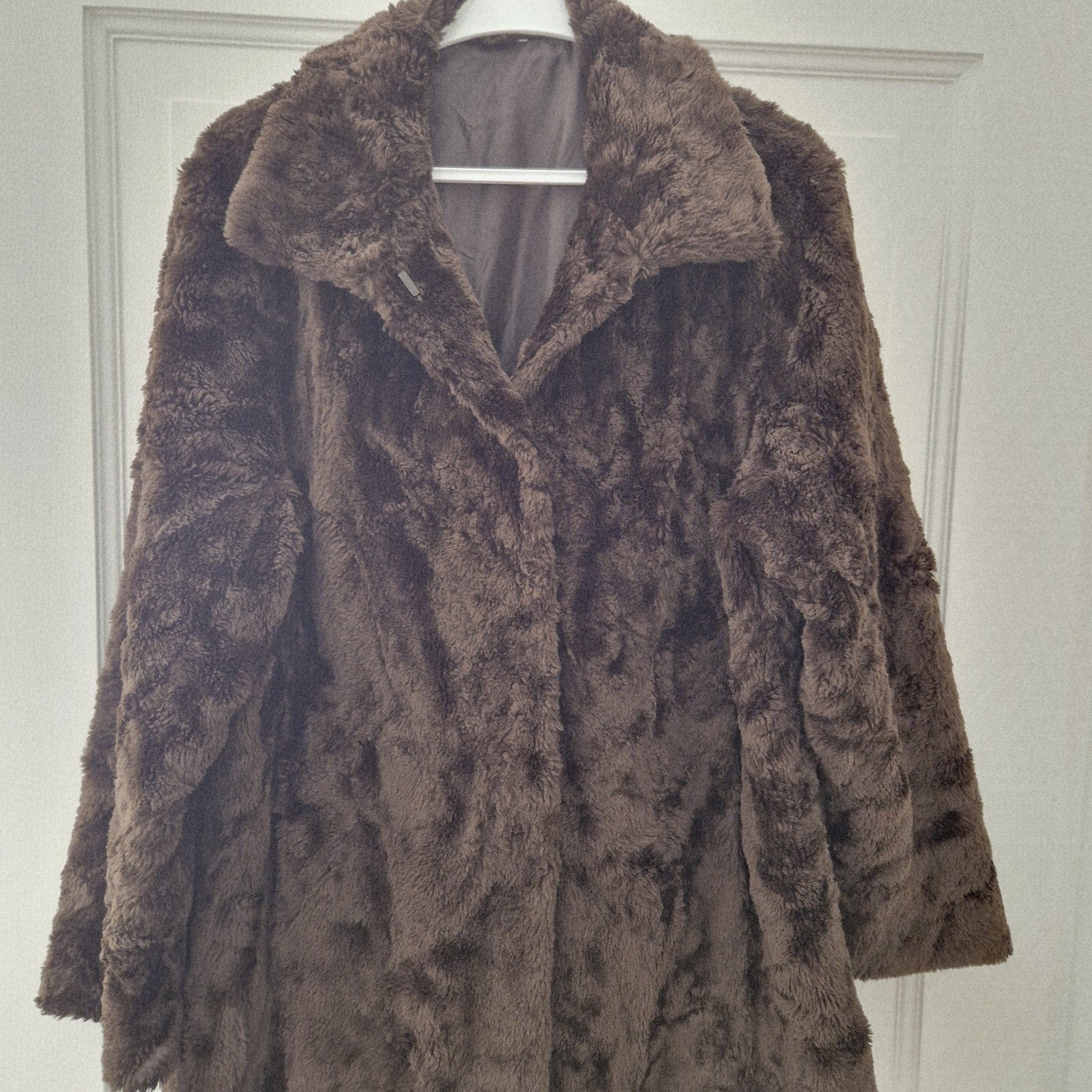 Bruine faux fur jas, Kleding | Dames, Jassen | Winter, Maat 38/40 (M), Bruin, Ophalen of Verzenden, Onbekend