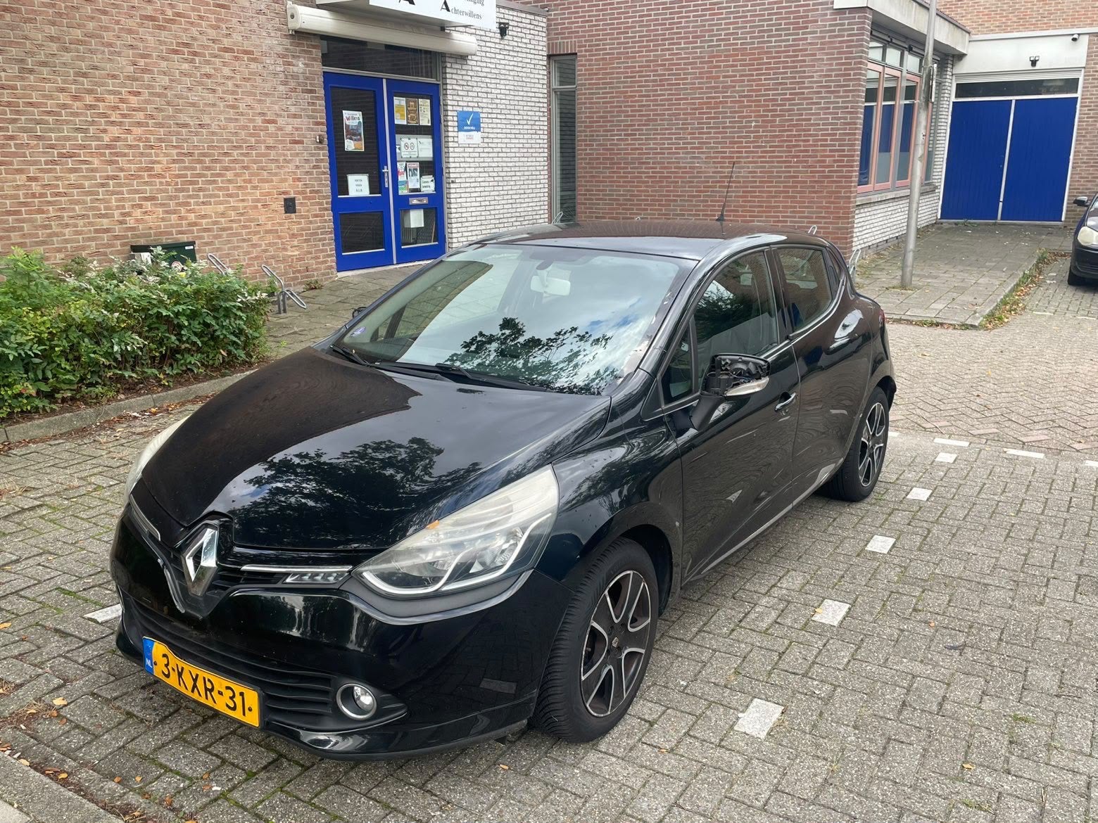 Renault Clio 0.9 TCE 66KW 5-DRS 2013 Zwart, Auto's, Voorwielaandrijving, 898 cc, 40 €/maand, 540 kg