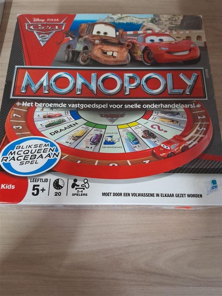 Monopoly cars 2 - s4557, Hobby en Vrije tijd, Gezelschapsspellen | Bordspellen, Verzenden, Zo goed als nieuw