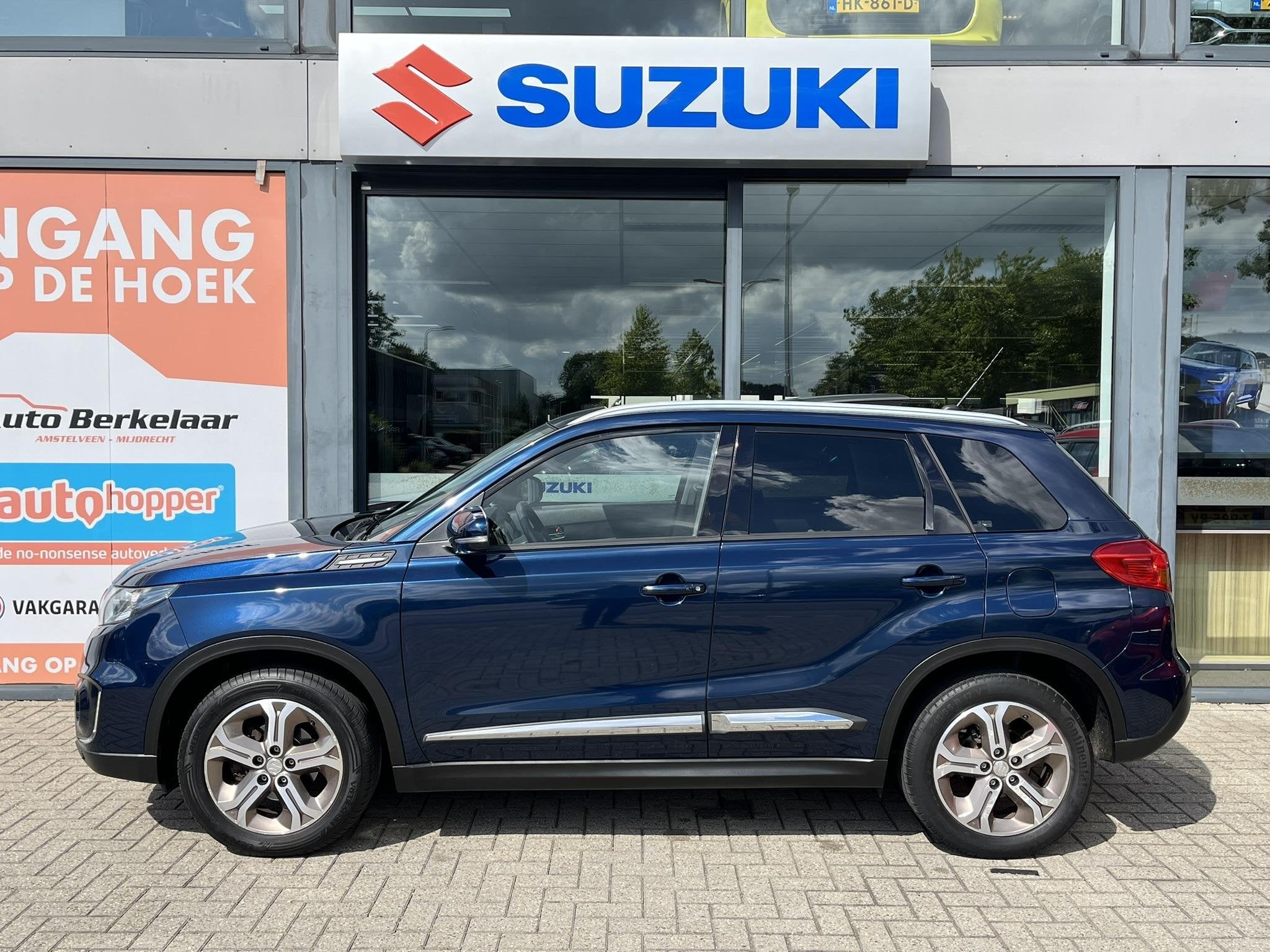 Suzuki Vitara 1.6 Experience | Panoramisch Schuif/ Kanteldak, Voorwielaandrijving, Automatische klimaatregeling, Euro 6, 4 cilinders