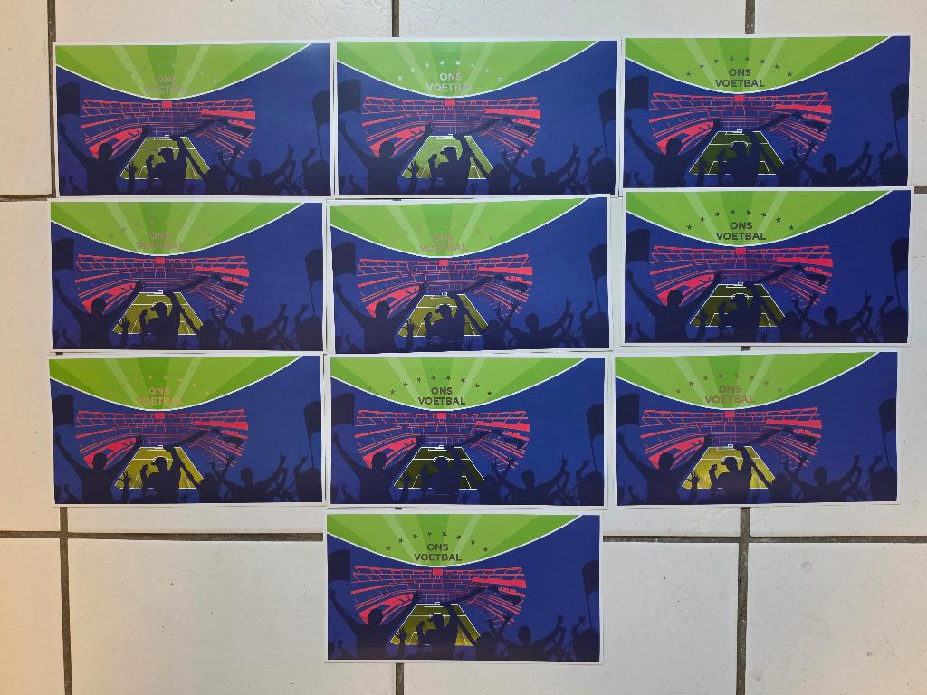 Plus 10 XXL stickers vellen van Ons voetbal, Verzamelen, Supermarktacties, Plus, Ophalen of Verzenden