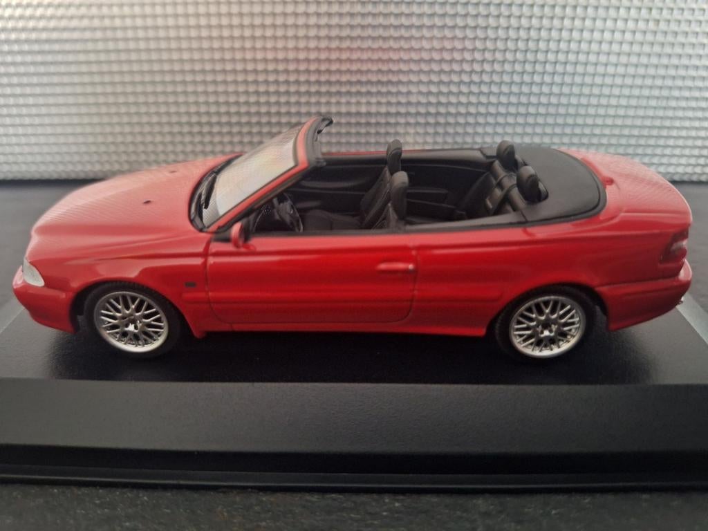 Volvo C70 Cabriolet 1998 Schaal 1:43, Hobby en Vrije tijd, Modelauto's | 1:43, Overige merken, Nieuw, Ophalen of Verzenden, Maxichamps