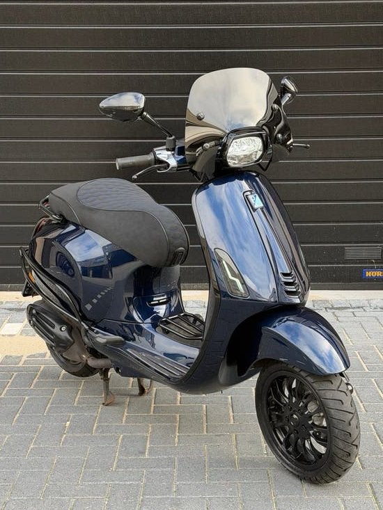 Vespa sprint 2021 e5 Malossi 80cc! San Marino blue! Brom, Fietsen en Brommers, -, Maximaal 45 km/u, -, Vespa S