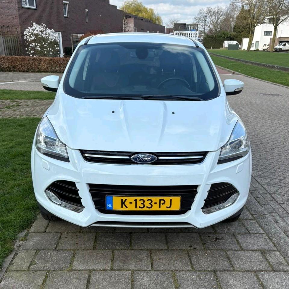 Ford Kuga 1.5 Ecoboost Titanium Styling Pack, Auto's, Ford, Particulier, Kuga, Achteruitrijcamera, Airbags, Airconditioning, Android Auto