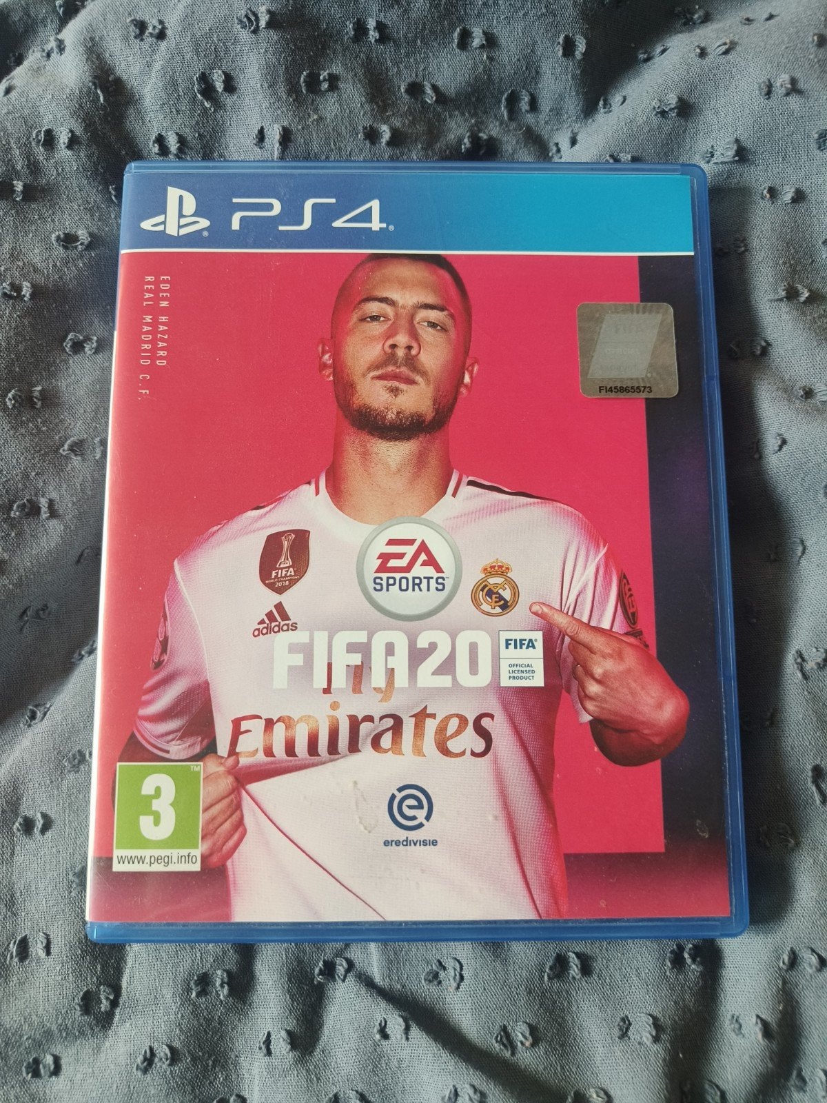 Fifa 20 PS4, Ophalen of Verzenden, Zo goed als nieuw, Sport, 3 spelers of meer