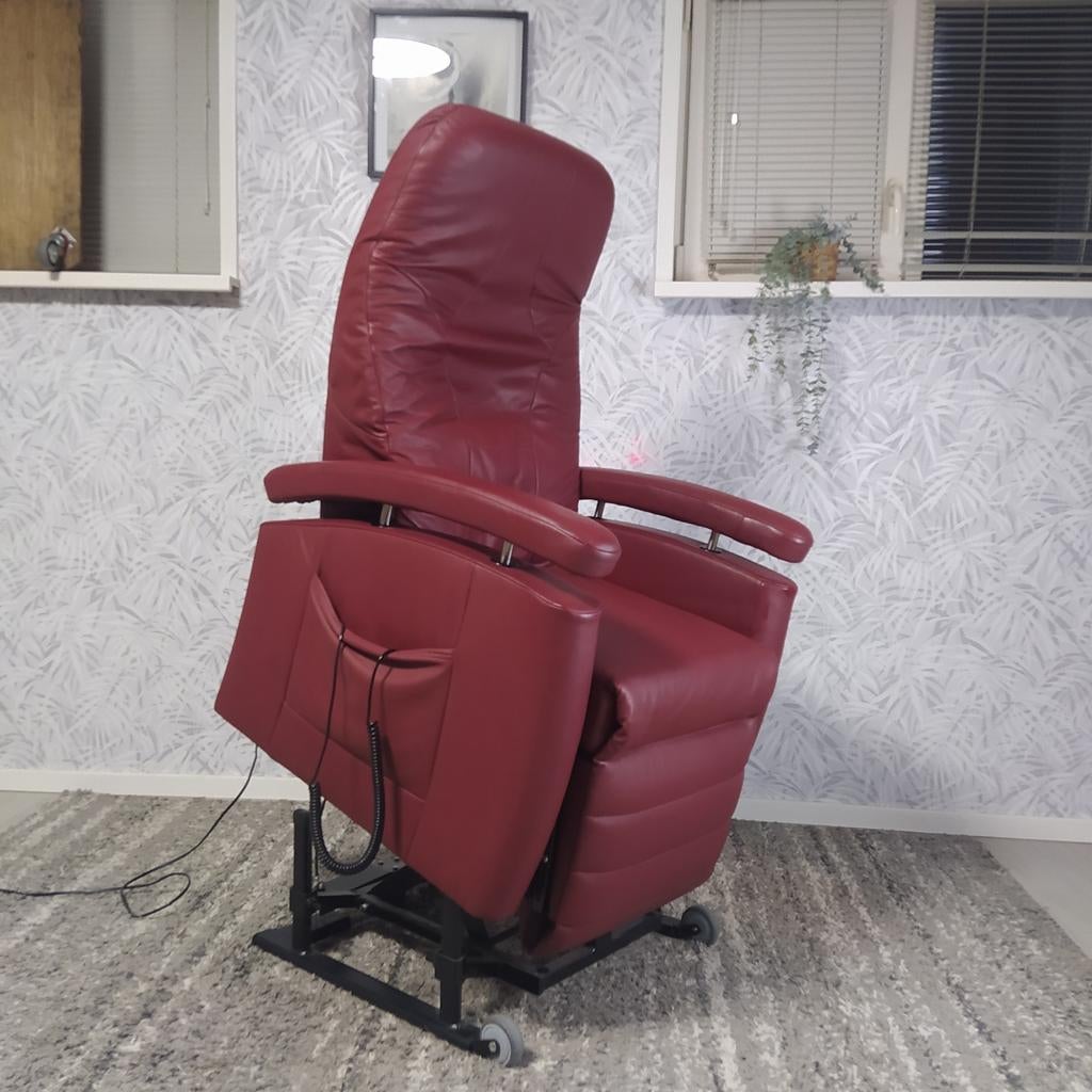 Fitform rood leren staopstoel, Huis en Inrichting, Fauteuils, Ophalen of Verzenden, Zo goed als nieuw, 75 tot 100 cm, 50 tot 75 cm