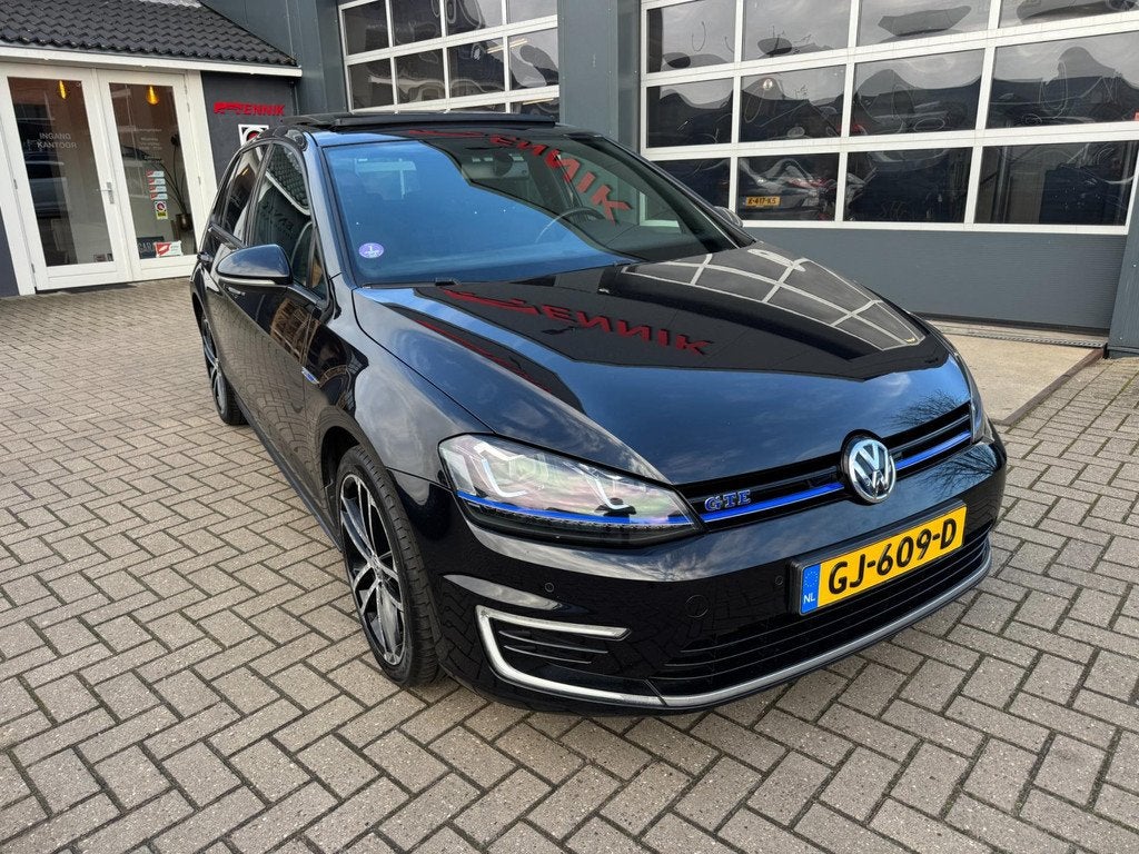 Volkswagen Golf 1.4 TSI GTE / Pano / DAB / Navi Pro / Trekha, 8 kWh, Gebruikt, 4 cilinders, 150 pk