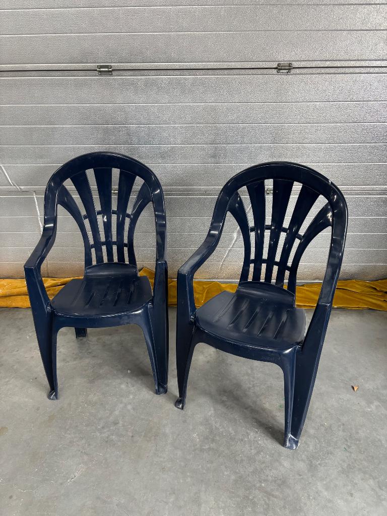 Tuinstoelen en tuintafel, Tuin en Terras, Ophalen, Gebruikt, Kunststof, Stapelbaar