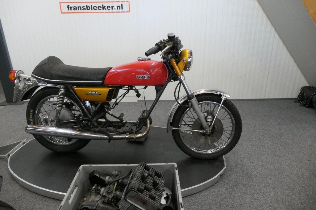 Yamaha RD 250 Restauratie object, 250 cc, Postbus 75033 1117zn, Overig, Info@yamaha-motor.eu