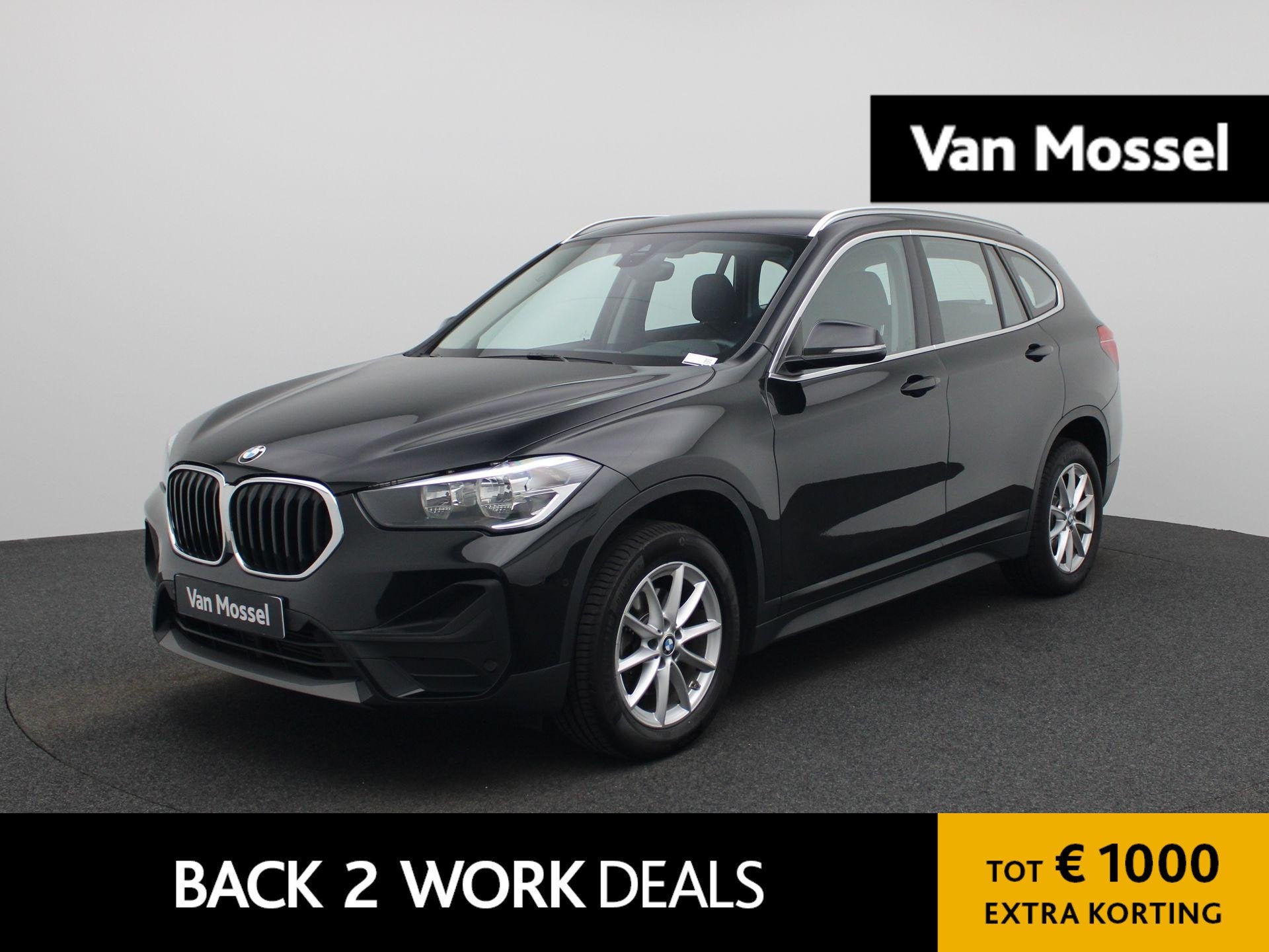 BMW X1 sDrive 18i | Airco | Navigatie | Parkeersensoren |, 12 maanden, Gebruikt, Zwart, Handgeschakeld