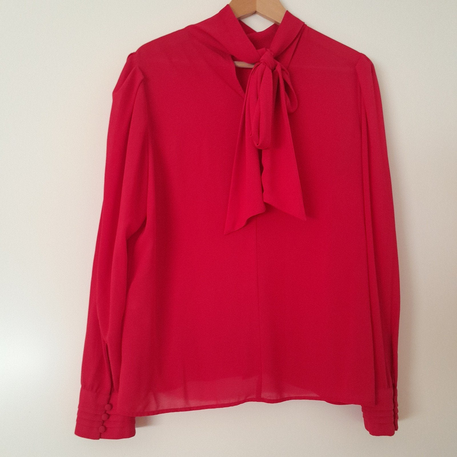 Nieuwe  Zara rode blouse met strikdetail.Maat L, Ophalen of Verzenden, Nieuw, Rood