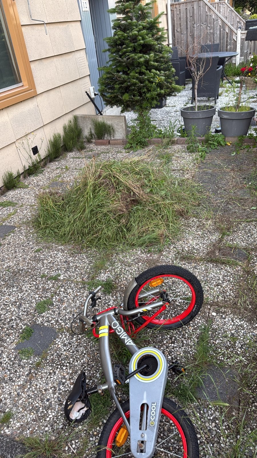 Gras weghalen op de grond, Tuin en Terras, Grasmaaiers, Ophalen of Verzenden