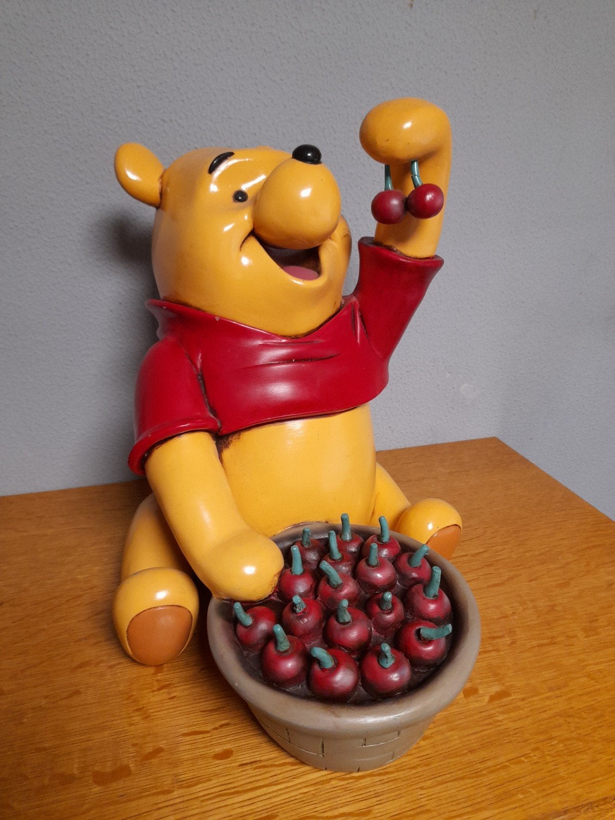 Winnie de poeh cherries, Ophalen, Winnie de Poeh of vrienden, Zo goed als nieuw, Beeldje of Figuurtje