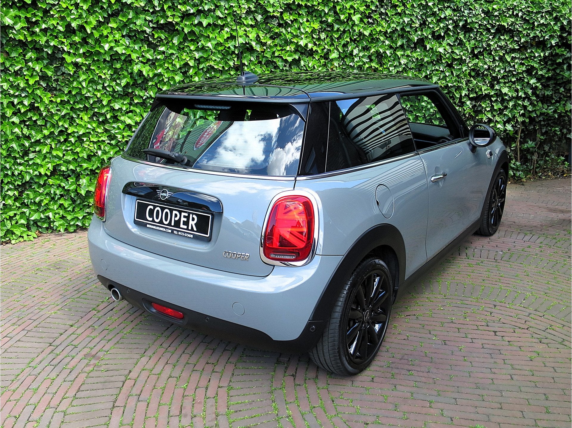MINI Cooper 1.5 Chili F56 LCI automaat NL-auto, LED, Navi, K, 12 maanden, 136 pk, Gebruikt, 4 stoelen