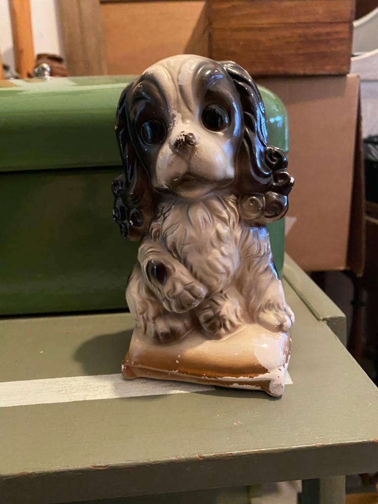 Vintage porseleinen honden spaarpot - Cavalier King Charles, Verzamelen, Spaarpotten, Gebruikt, Dier, Steen, Aardewerk of Keramiek
