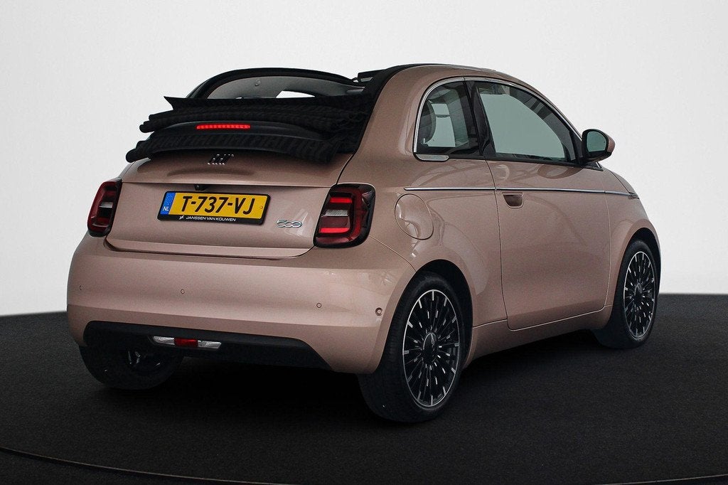 Fiat 500 C La Prima 42 kWh Cabrio SOH 97% Stoelverwarming Ac, Auto's, Fiat, Cabriolet, 4 stoelen, Automatische klimaatregeling