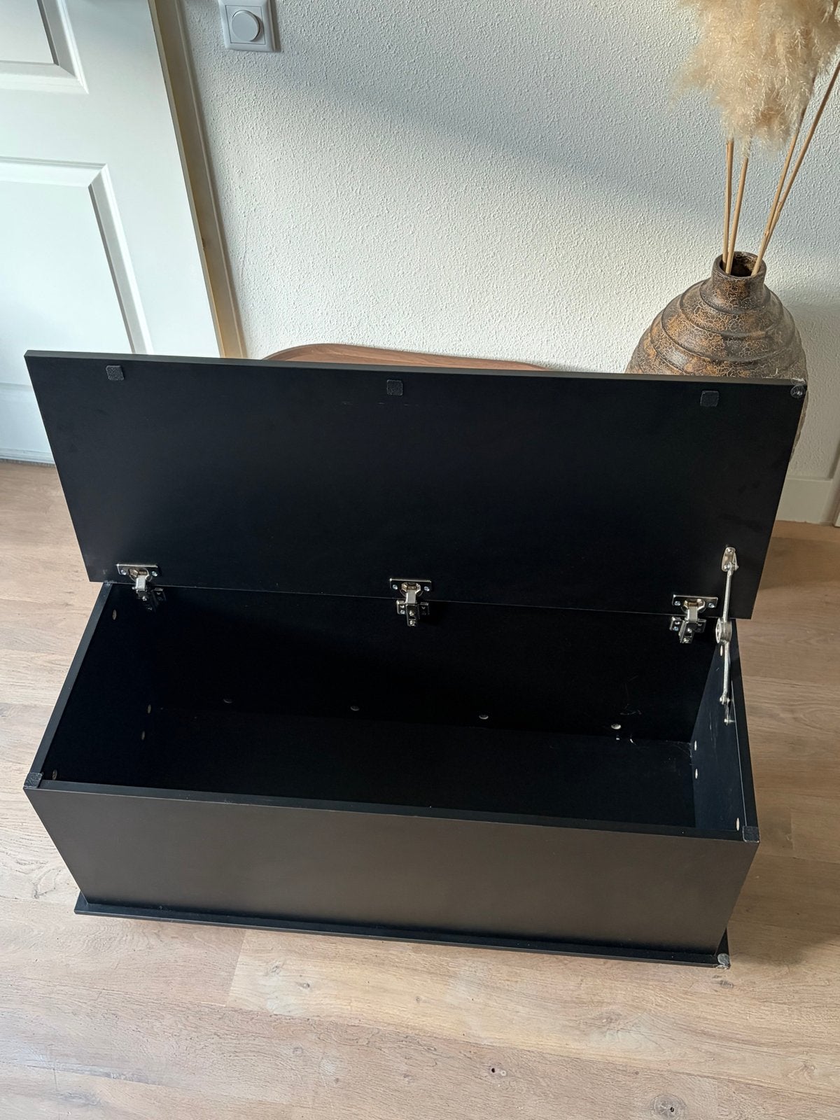 Zwarte opbergkist / bankje met deksel, Huis en Inrichting, Ophalen, 100 tot 150 cm, Zo goed als nieuw, 5 – 50