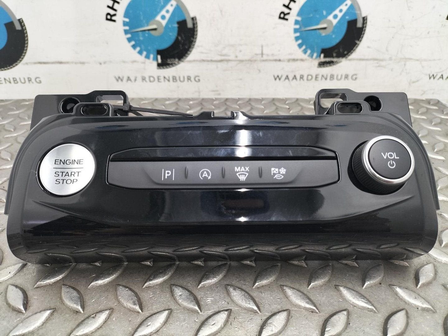 FORD KUGA DFK JC7 ST-LINE  KACHEL BEDIENINGSPANEEL PV4T18K81, Ophalen of Verzenden, Gebruikt, Stiba lid