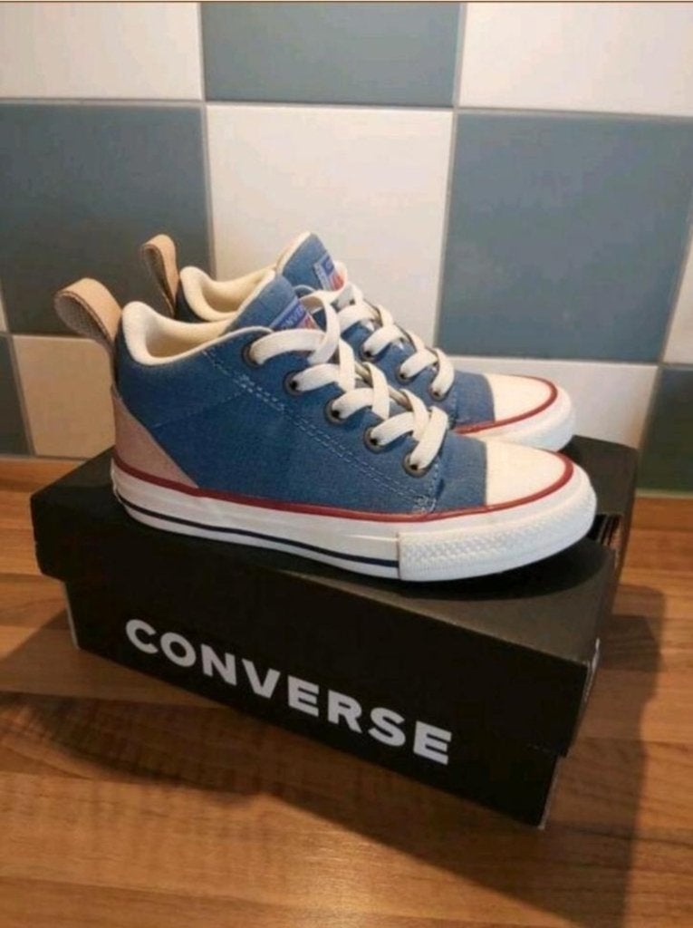 Nieuwe Converse CHUCK TAYLOR ALL STARS OLLIE, maat 28, Jongen of Meisje, Schoenen, Nieuw, Ophalen of Verzenden
