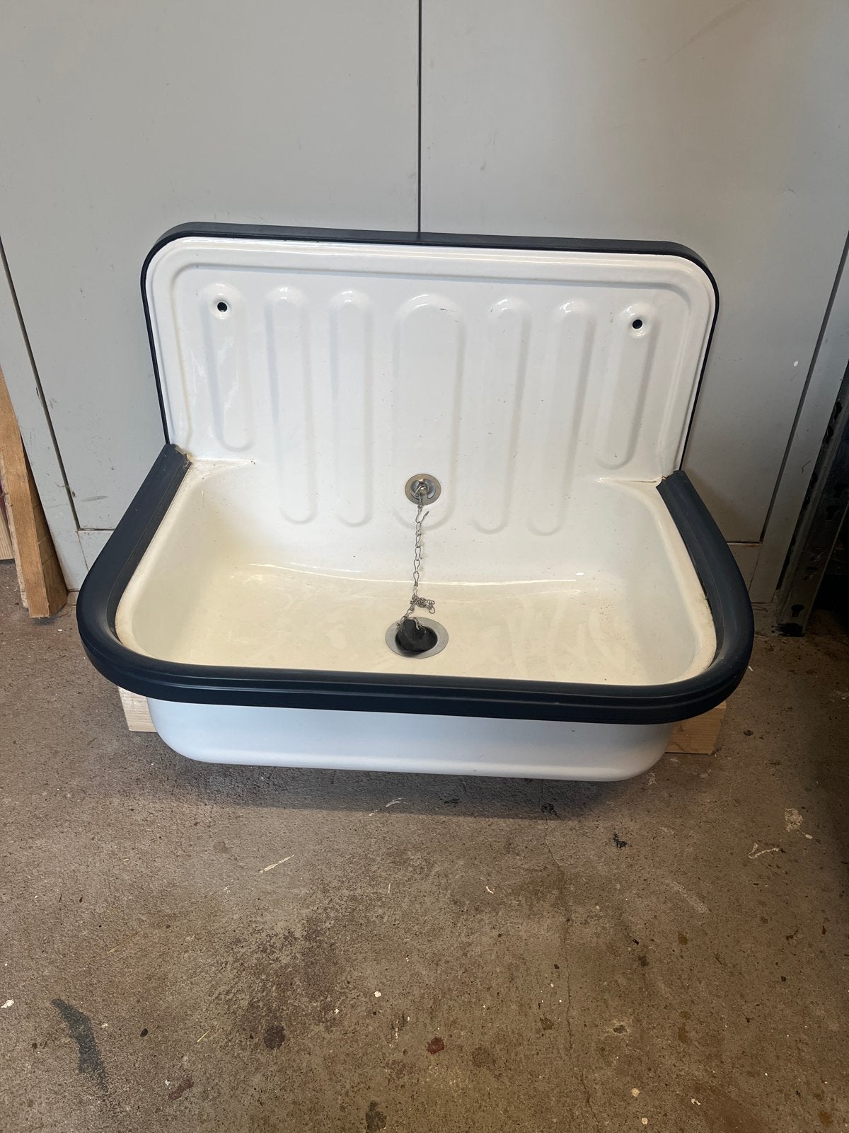 geëmailleerde wasbak met kraan, Doe-het-zelf en Verbouw, Sanitair, Ophalen, Gebruikt, Chroom, Wastafel