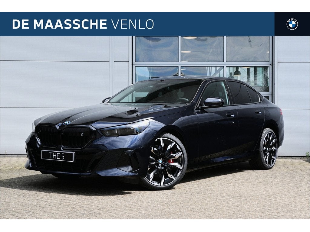BMW i5 eDrive40 M Sport / Panoramadak / Bowers & Wilkins / A, Auto's, BMW, Automaat, 2095 kg, Achterwielaandrijving, Zwart