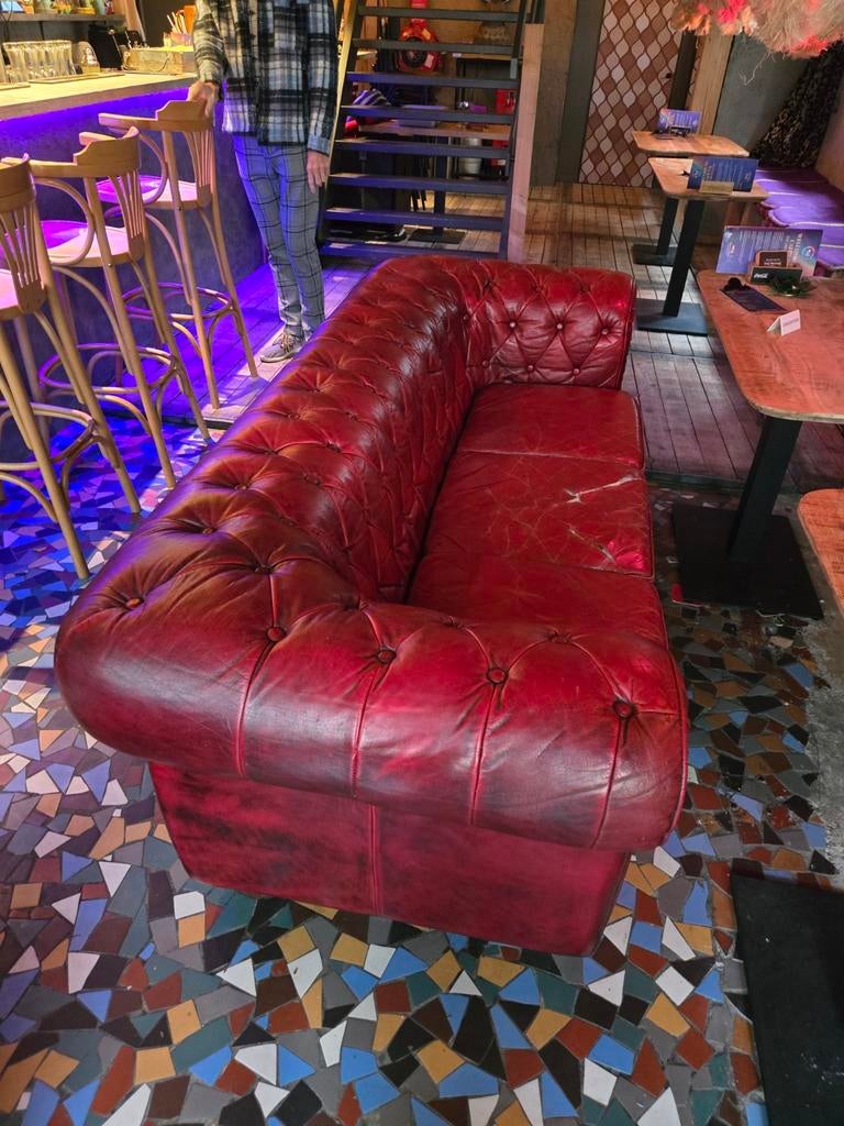 2 Chesterfield banken: 2-zits en 3-zits - Gebruikt, Ophalen, Gebruikt, Chesterfield, Tweepersoons