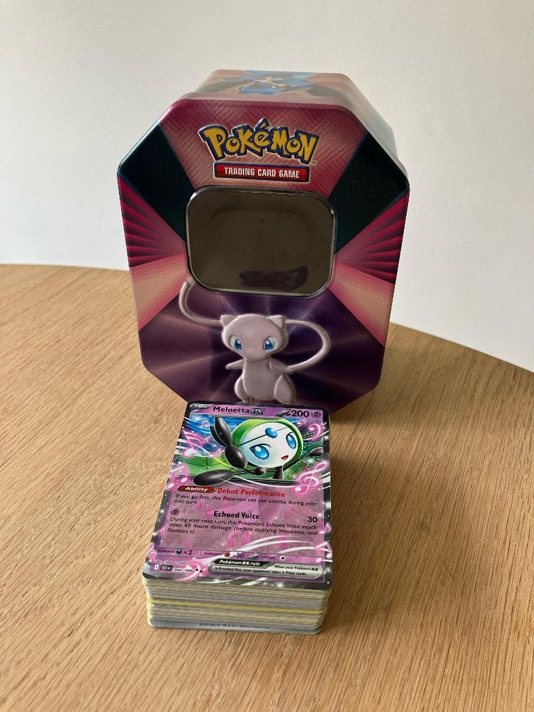 Grote Mew box met 100 verschillende Pokémonkaarten, Ophalen of Verzenden, Zo goed als nieuw, Meerdere kaarten