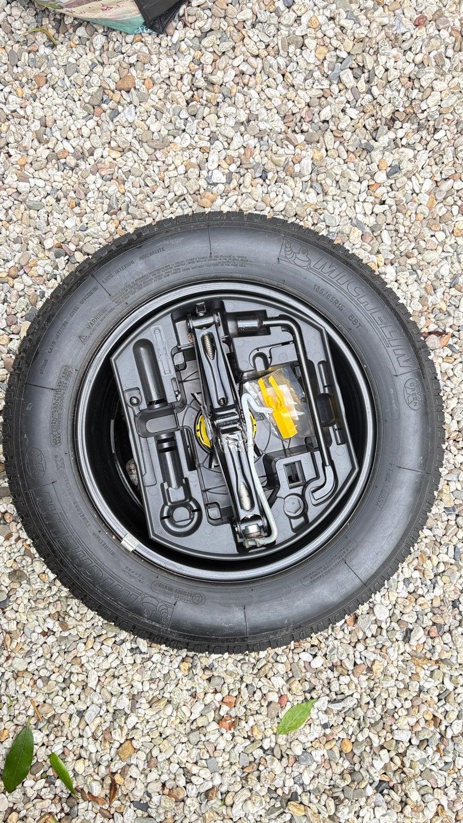 Michelin 185/65R15 88T reservewiel met krikset, Auto-onderdelen, Banden en Velgen, 15 inch, Banden en Velgen, Nieuw, Personenwagen